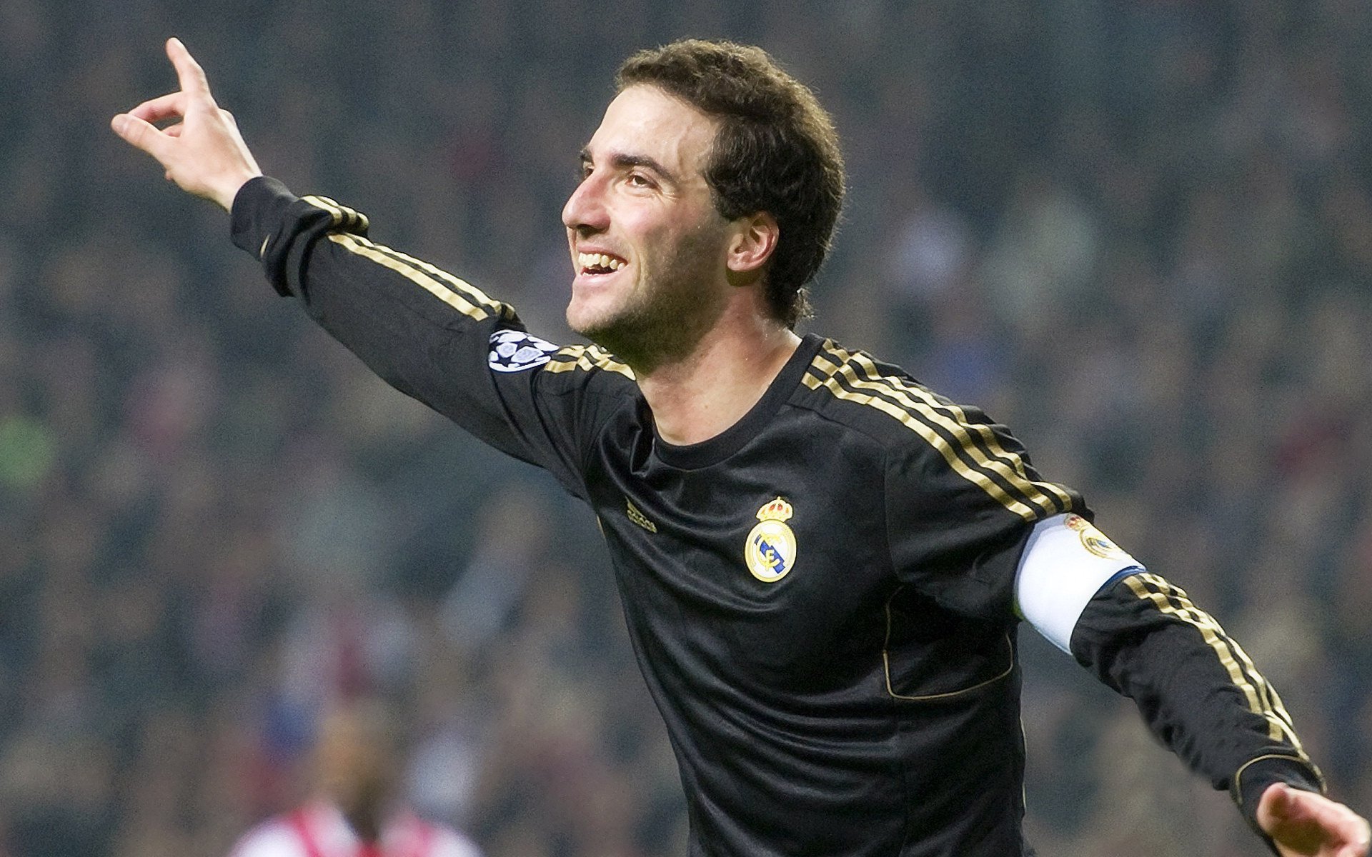 “英超荣耀之战：年轻球员状态火爆”，2020年四度获得英超月度最佳球员荣誉