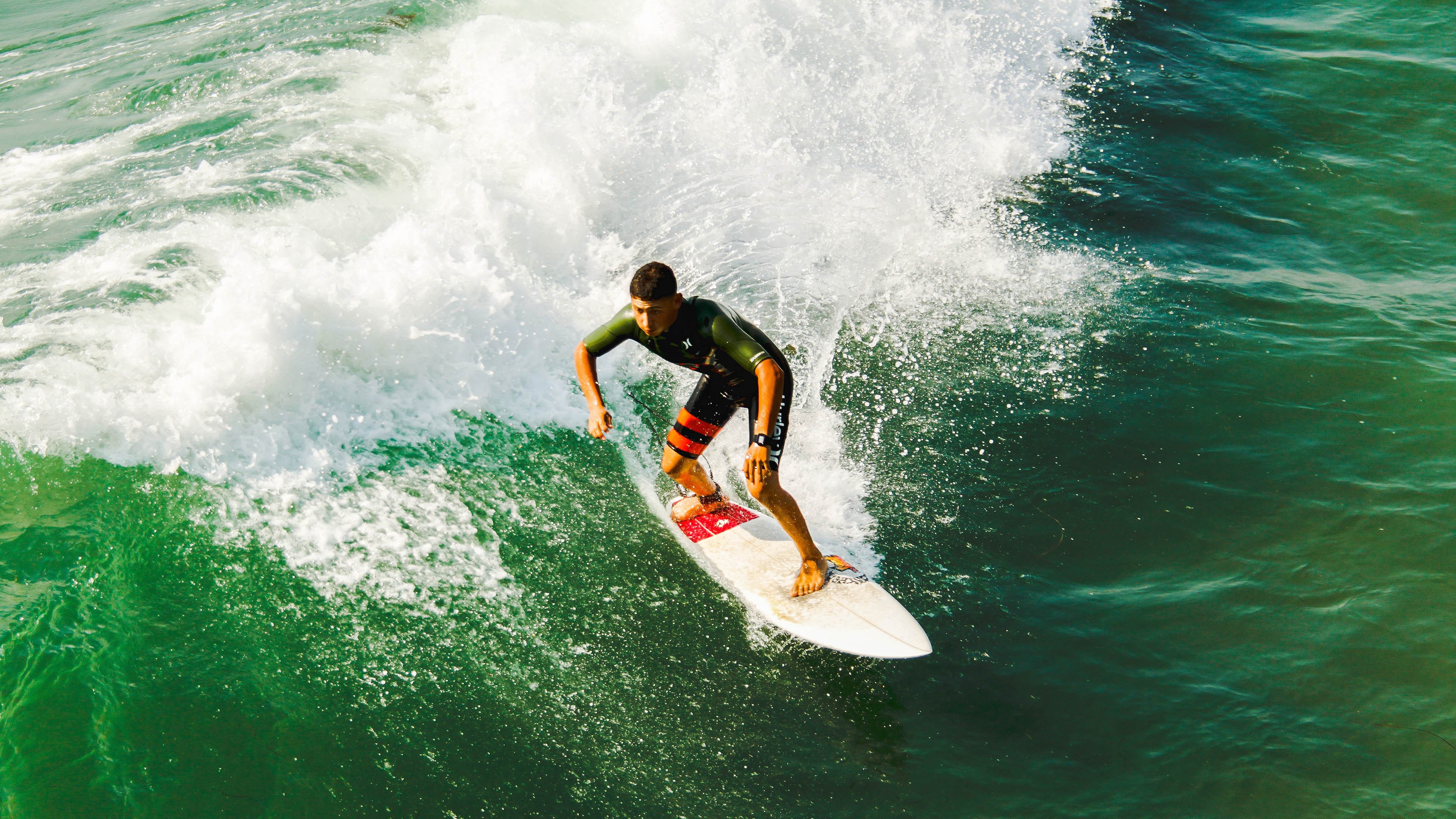 未来联盟：沉浸式虚拟比赛引领新视觉体验，未来联盟门面